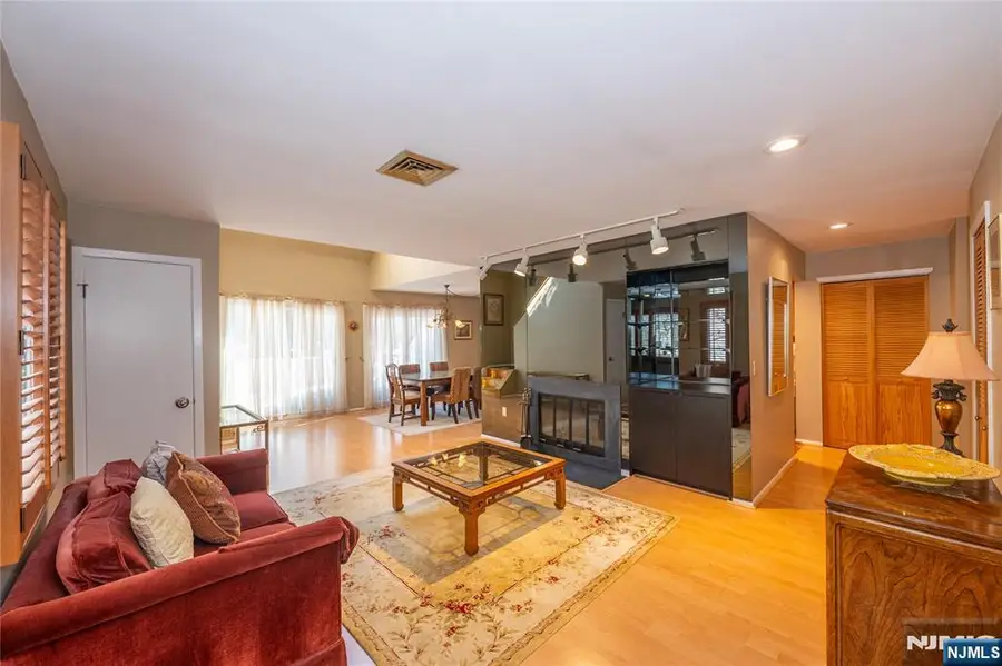 11 Cerone Court, West Orange, NJ 07052 - #3