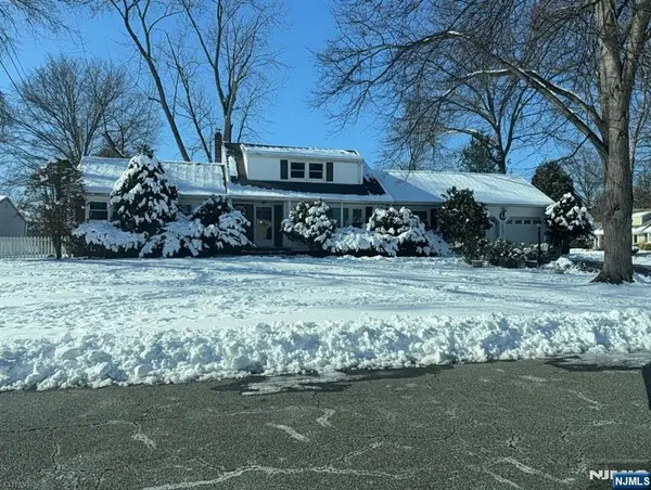 2 Peach Tree Court, Par-troy Hills Twp., NJ 07054