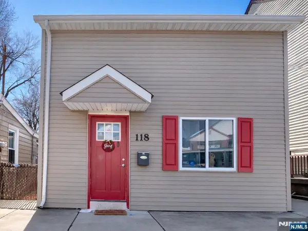 118 Carlisle Avenue, Paterson, NJ 07501