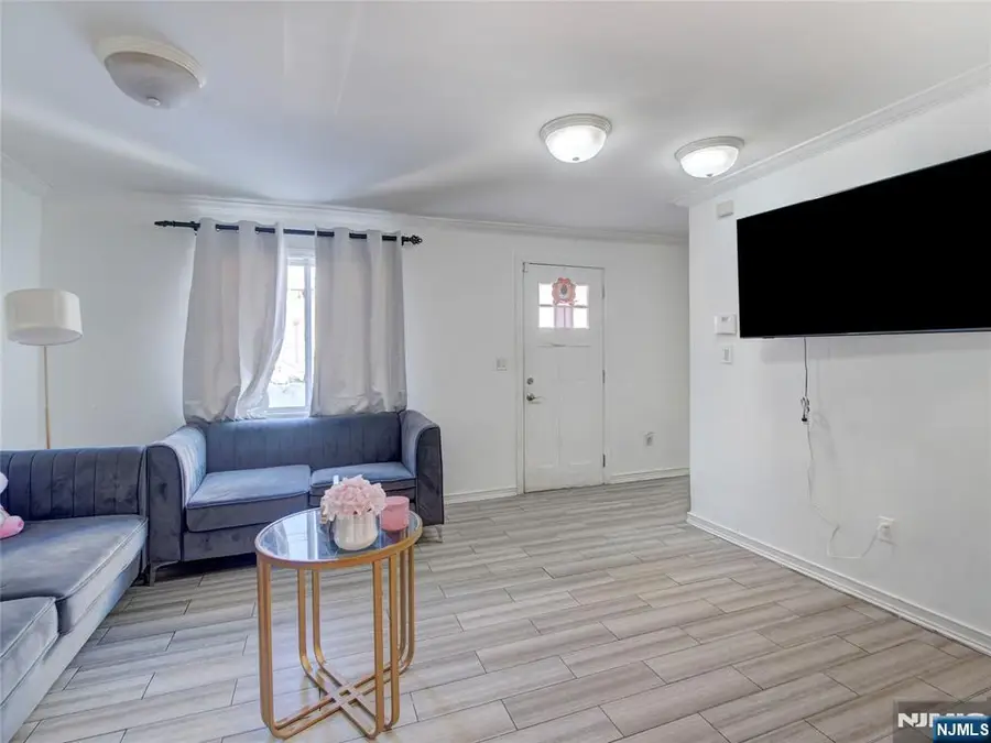 118 Carlisle Avenue, Paterson, NJ 07501 - #3