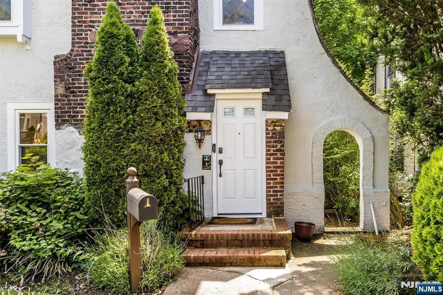 5 Canterbury Drive, Montclair, NJ 07042 - #2