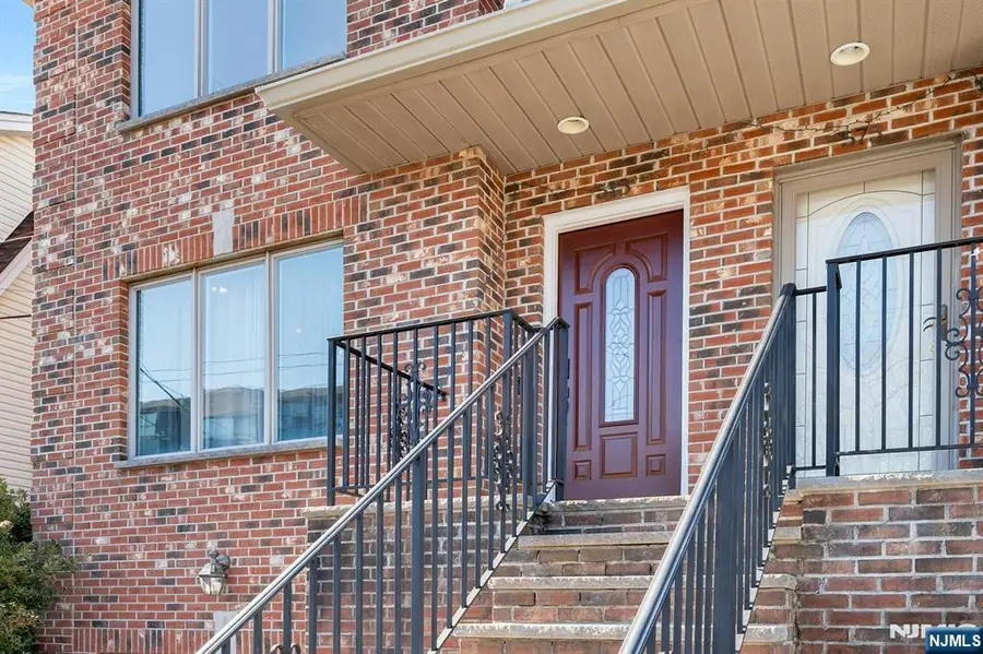 573 Kearney Avenue C0573, Cliffside Park, NJ 07010 - #2