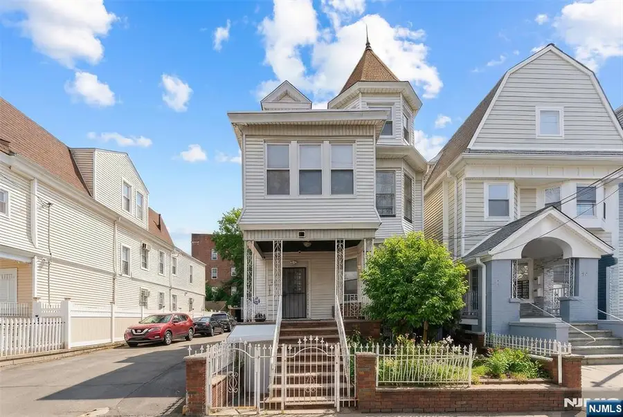 305 Clifton Avenue, Newark, NJ 07104 - #2