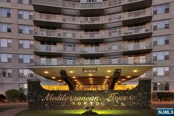 2100 Linwood Avenue 15P, Fort Lee, NJ 07024