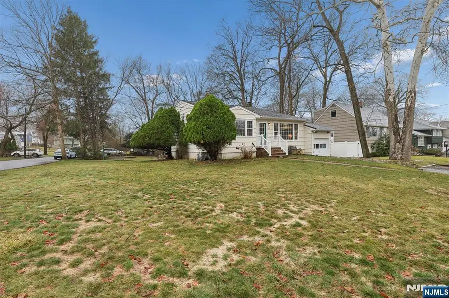 70 Walnut Street, Oakland, NJ 07436 - #3