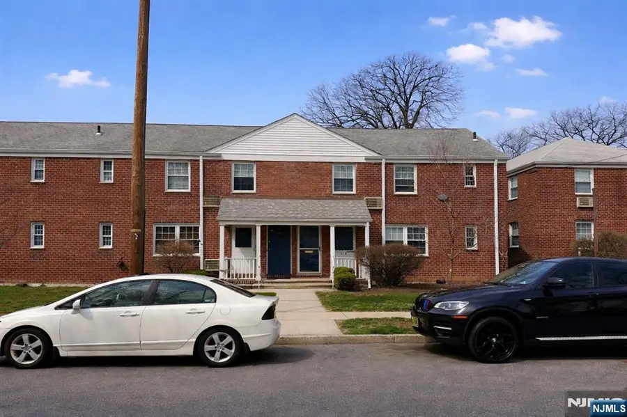 118 Darwin Avenue 30, Rutherford, NJ 07070 - #2