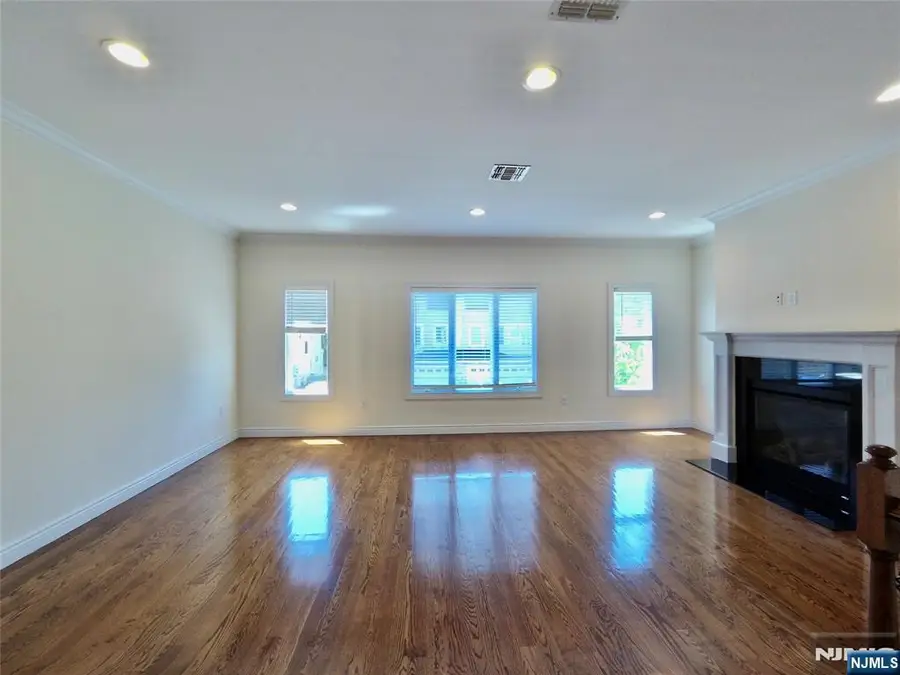 25 Jacobs Landing Way, Secaucus, NJ 07094 - #3