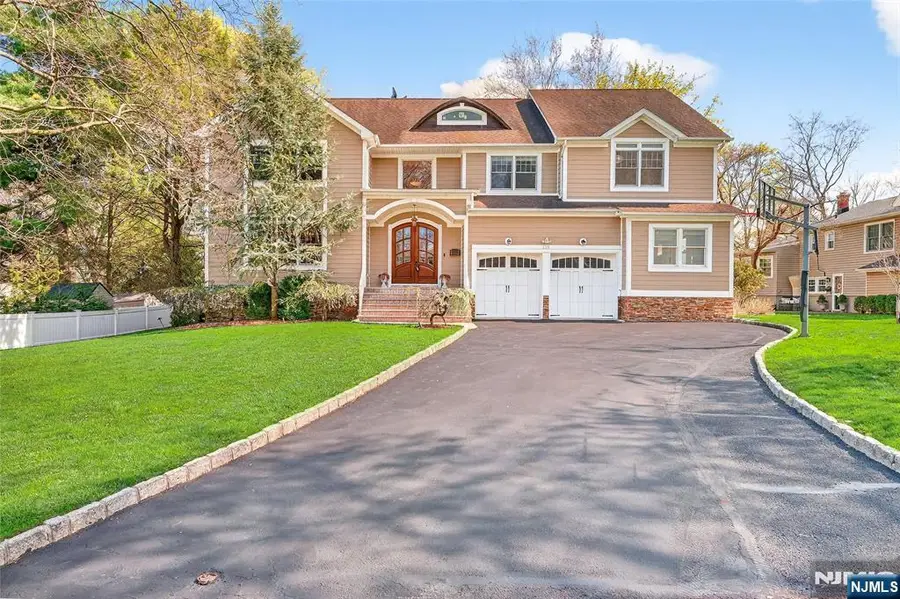 125 E Gramercy Place, Glen Rock, NJ 07452 - #2