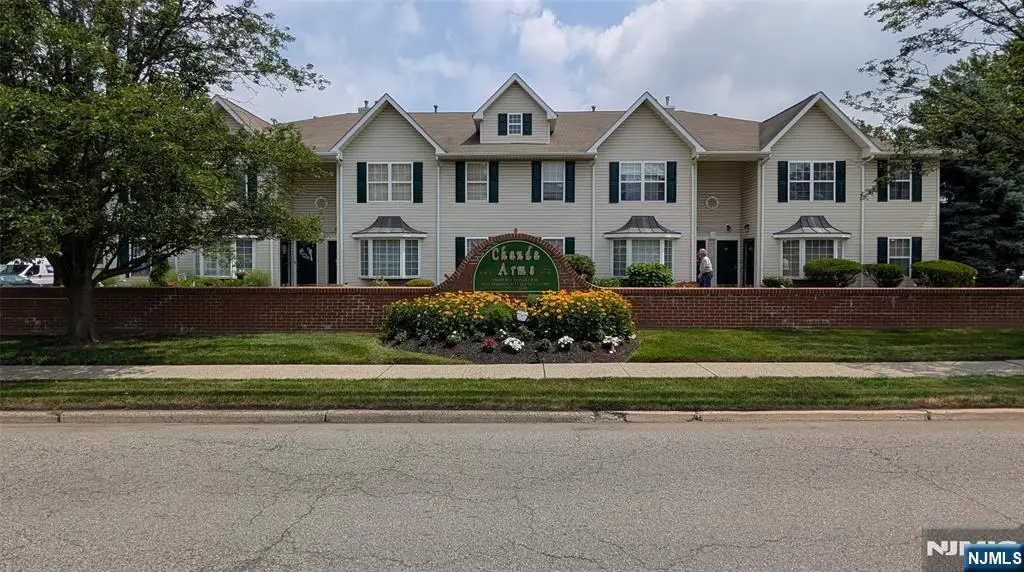 4 Chanda Court, Clifton, NJ 07012 - #1