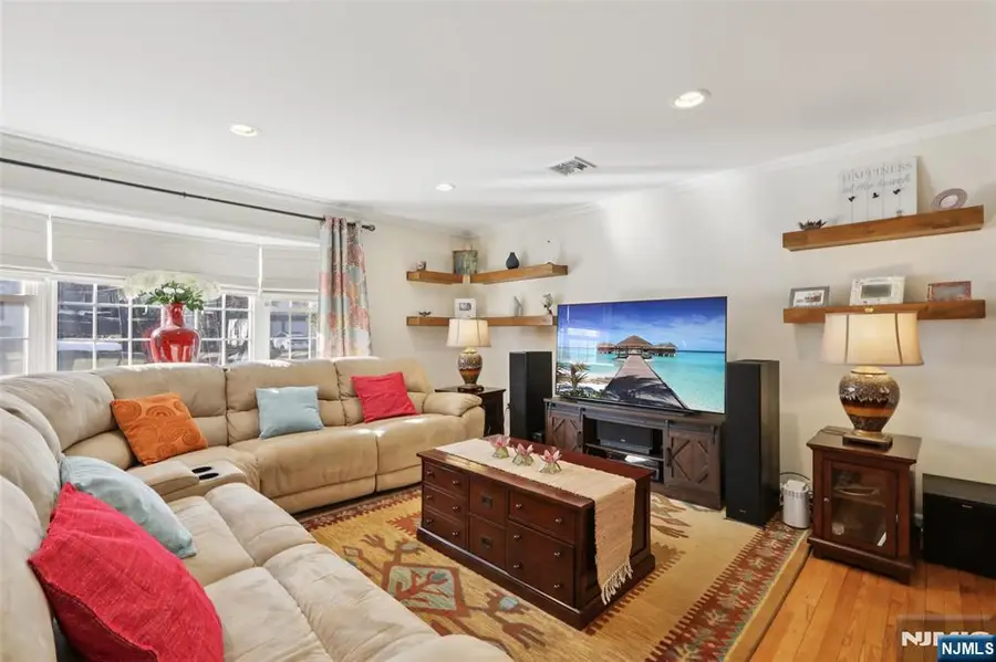 115 Southern Parkway, Ridgewood, NJ 07450 - #3