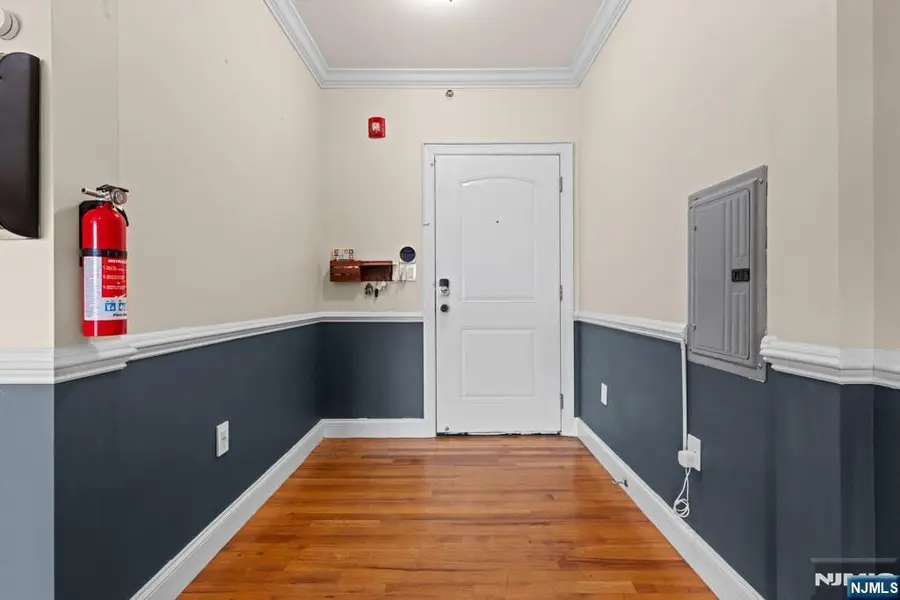 902 N 5th Street 411, Newark, NJ 07107 - #3