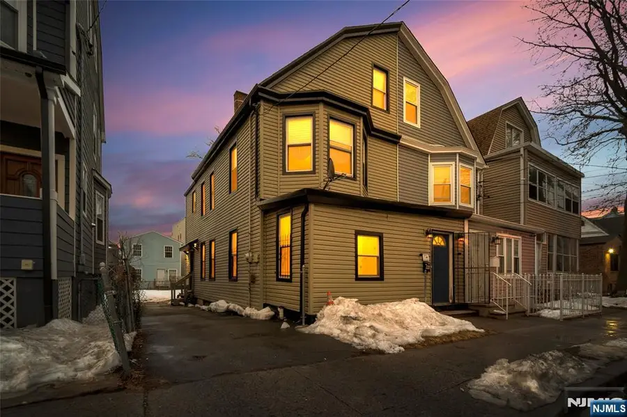 44 Stuyvesant Avenue, Newark, NJ 07106 - #3