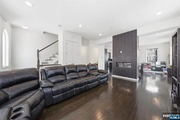 62 Roosevelt Drive, Wood Ridge, NJ 07075