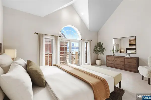 36 Regency Place, Weehawken, NJ 07086