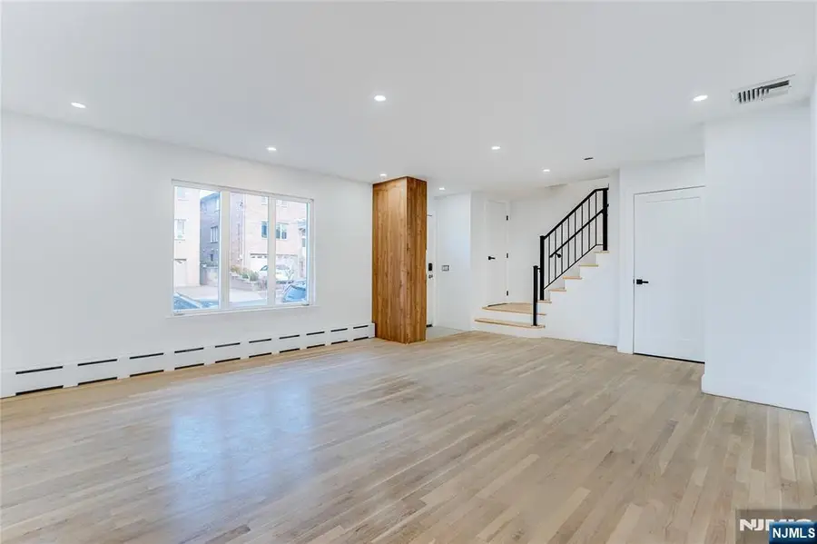 100 Harwood Terrace, Palisades Park, NJ 07650 - #3