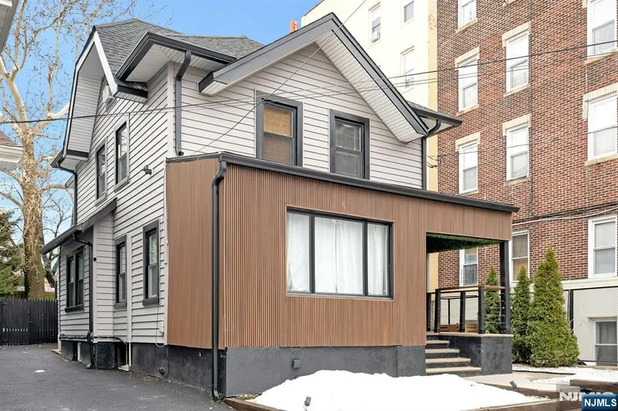 31 72nd Street, North Bergen, NJ 07047 - #3