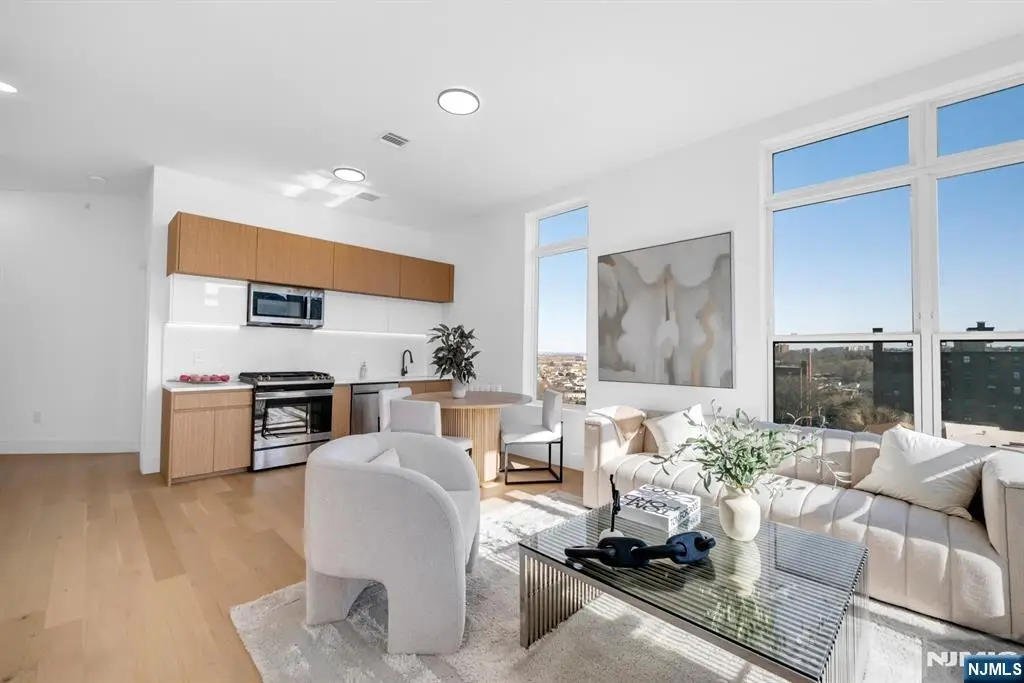 649 38th Street 502, Union City, NJ 07087 - #1