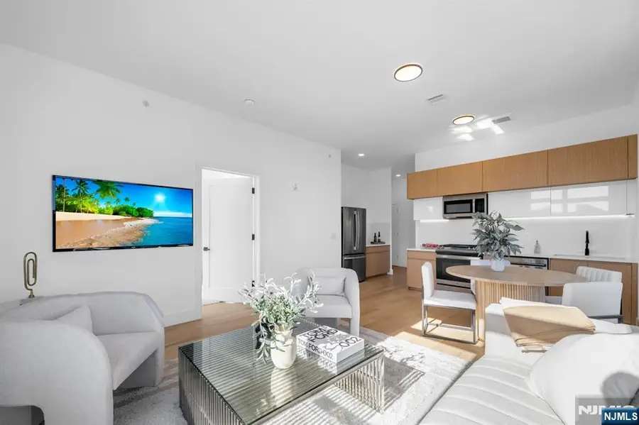 649 38th Street 502, Union City, NJ 07087 - #3