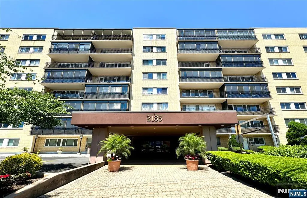 2185 Lemoine Avenue 4M, Fort Lee, NJ 07024 - #1