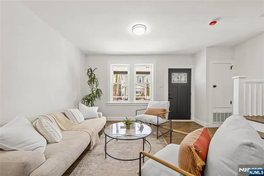 18 Hilton Avenue, Maplewood, NJ 07040 - #2