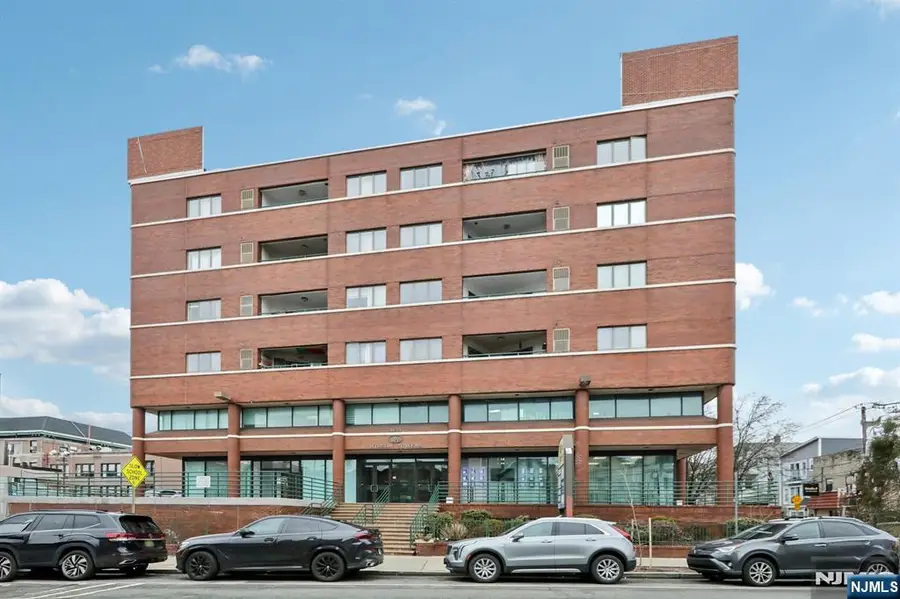 41-51 Wilson Avenue 5 K, Newark, NJ 07105 - #3