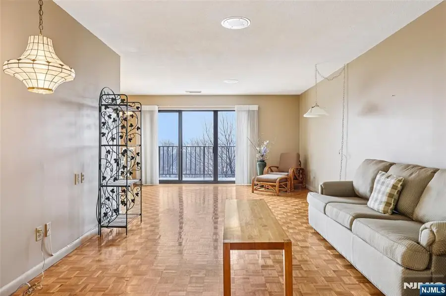 140 Euclid Avenue 6E, Hackensack, NJ 07601 - #3