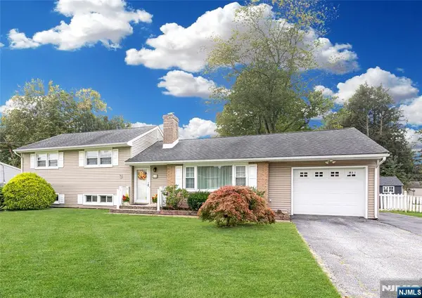 100 Eyland Avenue, Roxbury Township, NJ 07876