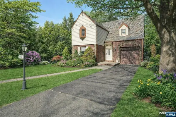 1280 Sussex Road, Teaneck, NJ 07666