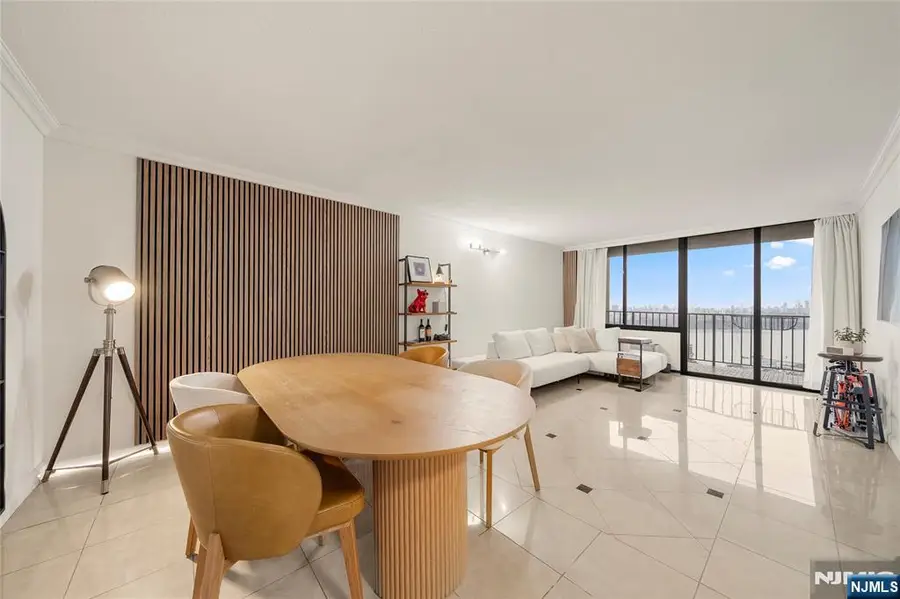 200 Winston Drive 2110, Cliffside Park, NJ 07010 - #3