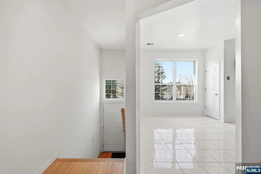 1194 Chedworth Circle, Mahwah, NJ 07430 - #3