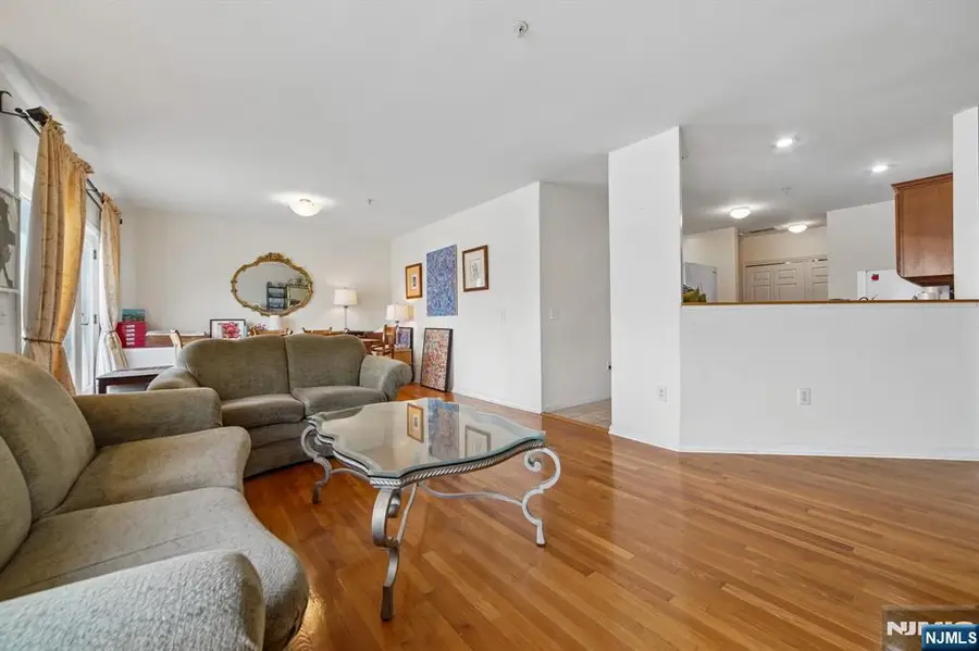 249 The Promenade, Edgewater, NJ 07020 - #3