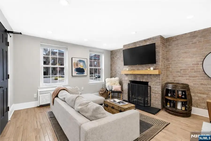 112 Bloomfield Street 1, Hoboken, NJ 07030 - #2