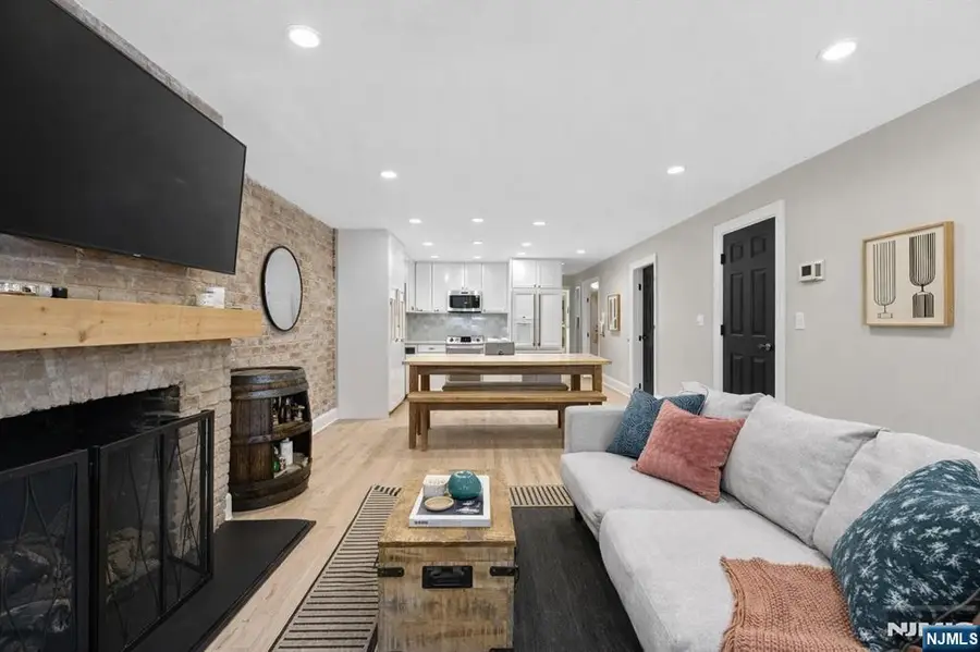 112 Bloomfield Street 1, Hoboken, NJ 07030 - #3