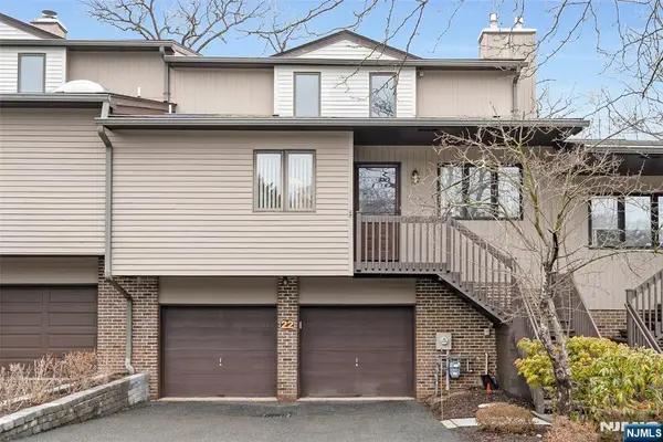 22 Peach Hill Court, Ramsey, NJ 07446