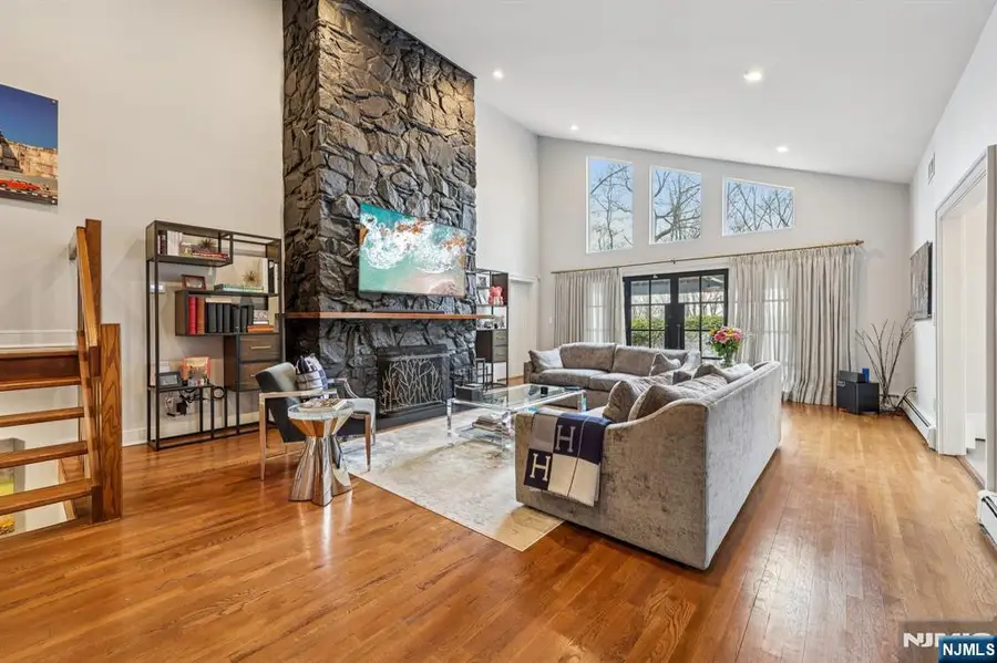 26 Bayberry Drive, Saddle River, NJ 07458 - #3