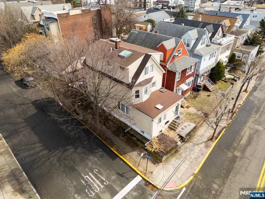 131 Paterson Avenue, Wallington, NJ 07057 - #3