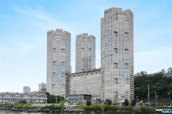 7004 Boulevard East 25A, Guttenberg, NJ 07093