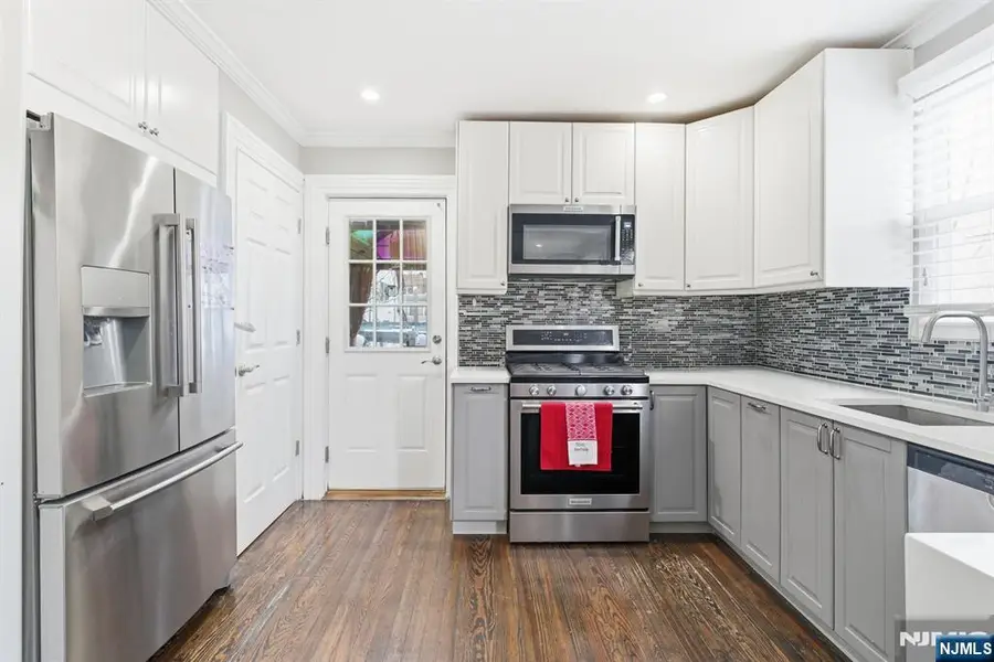 32 Elmwood Terrace, Irvington, NJ 07111 - #3