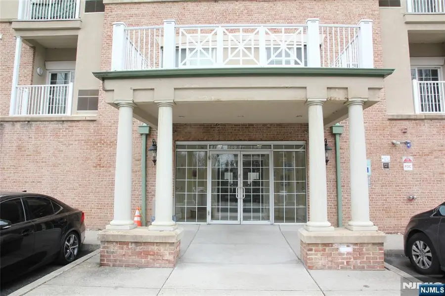 2403 Windsor Park Court 403, Englewood, NJ 07631 - #2