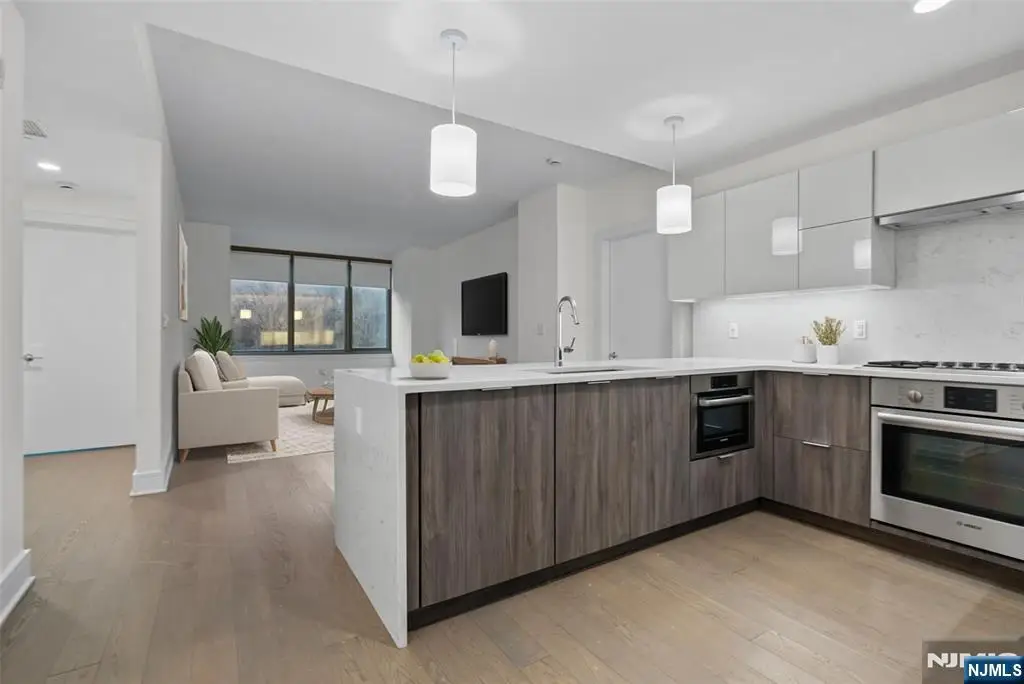 9 Ave At Port Imperial 823, West New York, NJ 07093 - #1