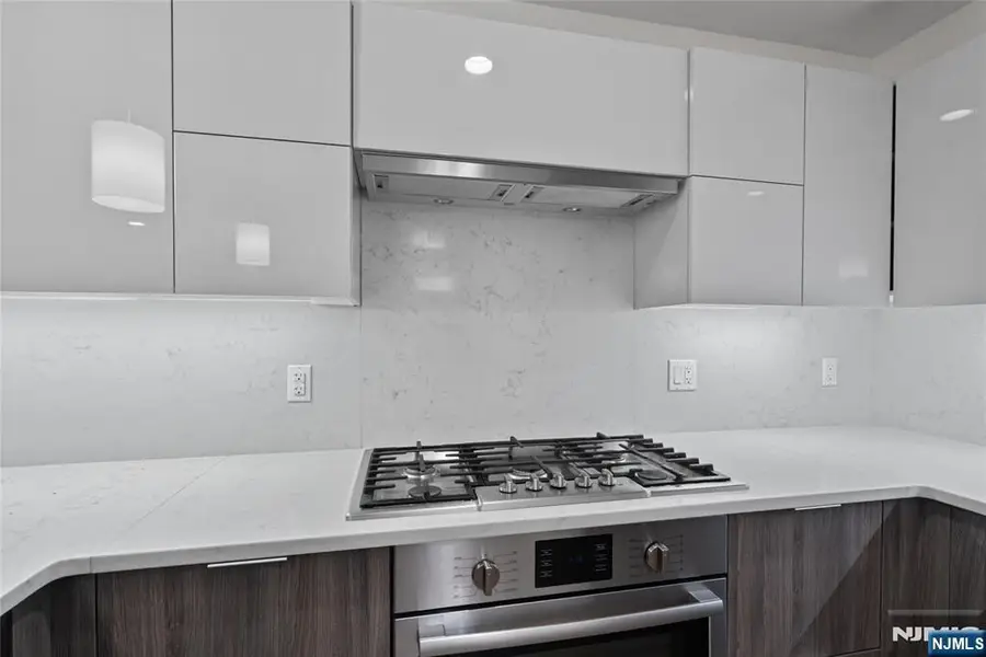 9 Ave At Port Imperial 823, West New York, NJ 07093 - #3