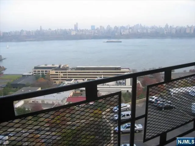 8800 Boulevard East 7F, North Bergen, NJ 07047 - #2