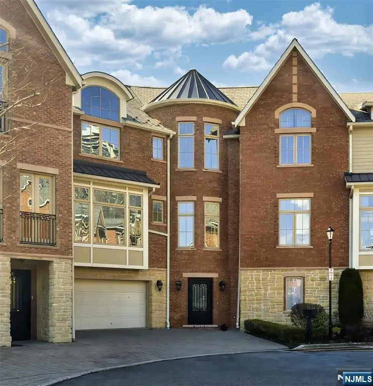 25 Moorings Lane, Edgewater, NJ 07020 - #2