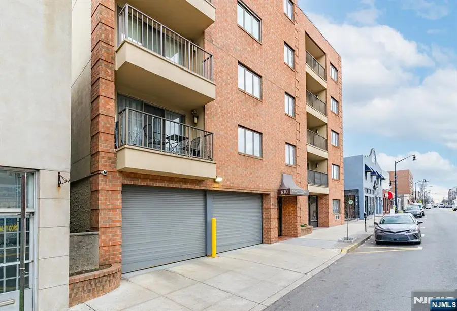 610 Anderson Avenue 2E, Cliffside Park, NJ 07010 - #3