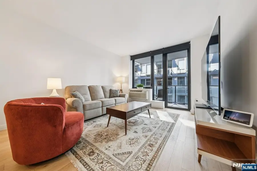 160 1st Street 1111, Jersey City, NJ 07302 - #2