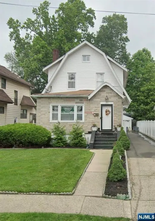 60 Herzog Place, Englewood, NJ 07631