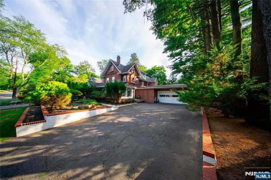 21 Meadow Street, Demarest, NJ 07627 - #2