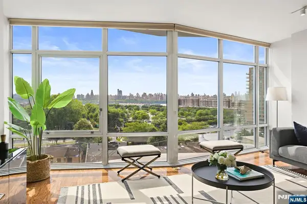 100 Thompson Lane 6B, Edgewater, NJ 07020