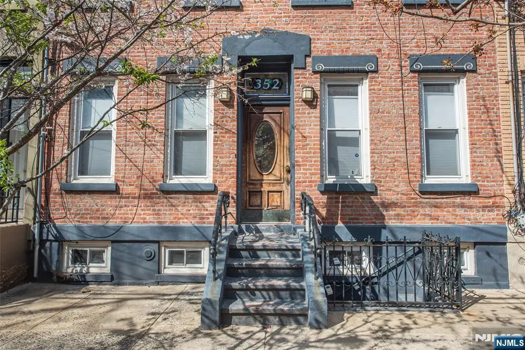 352 7th Street 6, Jersey City, NJ 07302 - #1
