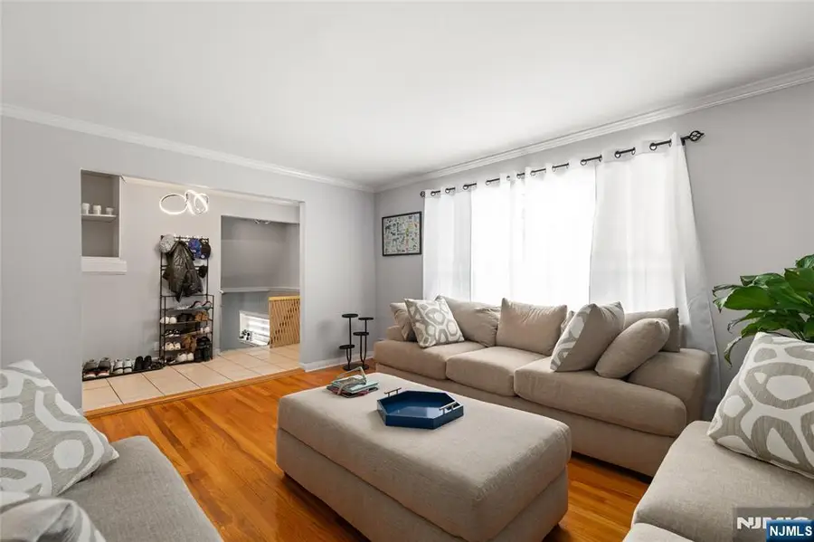 27 Viewpoint Road, Wayne, NJ 07470 - #3